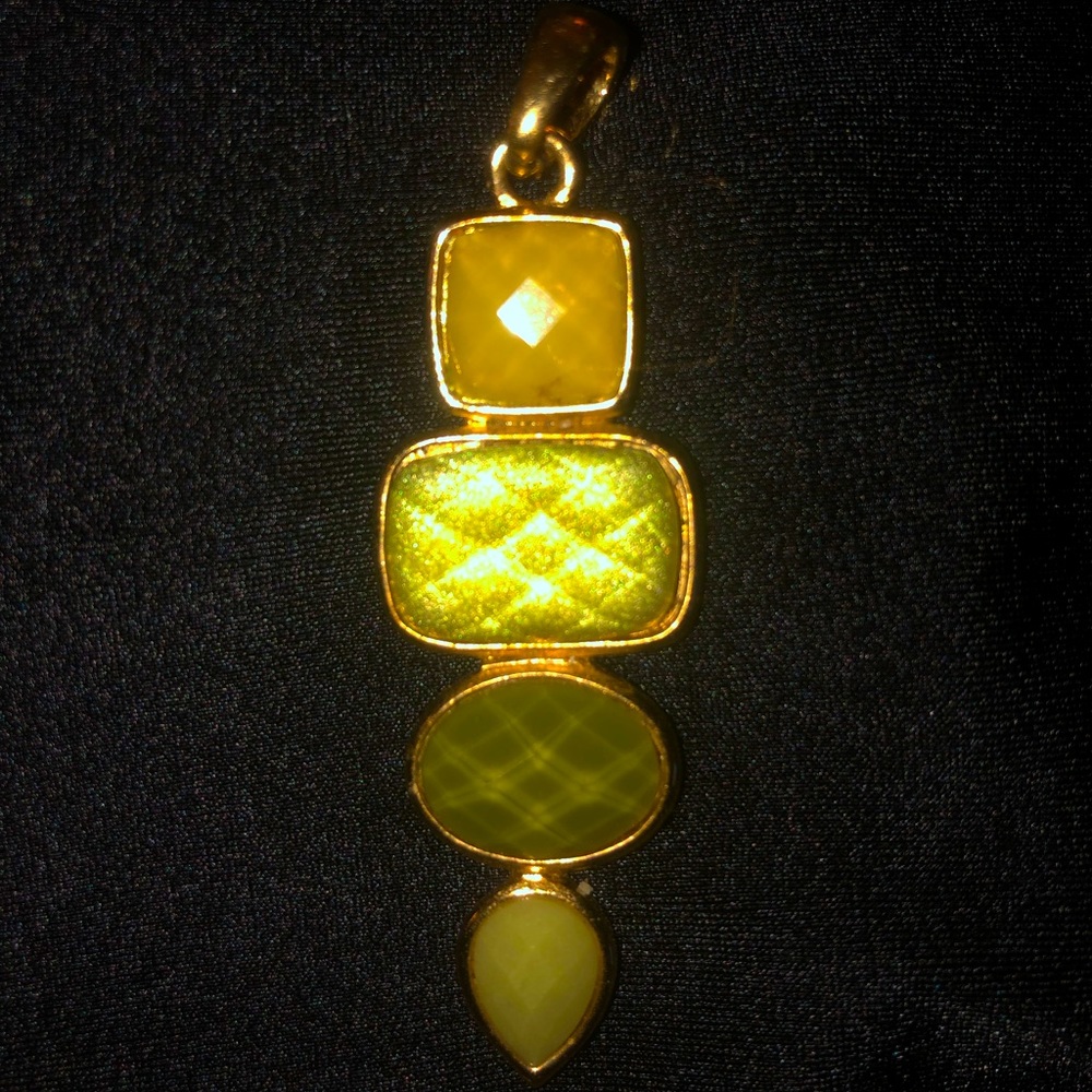 Lia Sophia Retired Pendant
